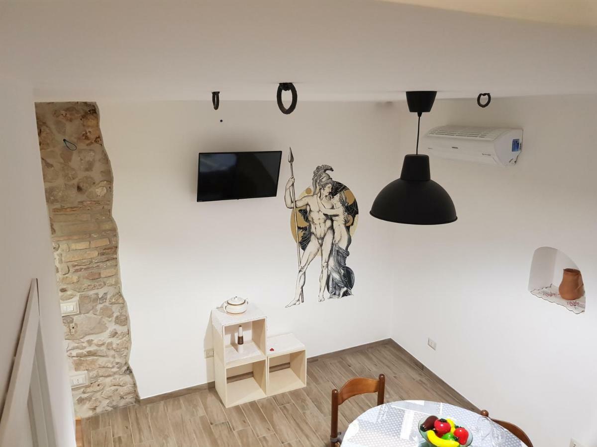 La Dimora Di Ares Villa Formia Bagian luar foto